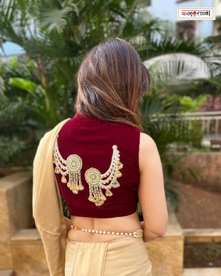 Jhumkaa giraa re... choli