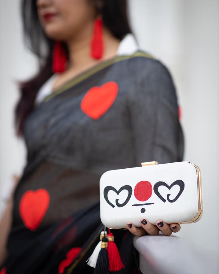 Mom-माँ hand-painted clutch